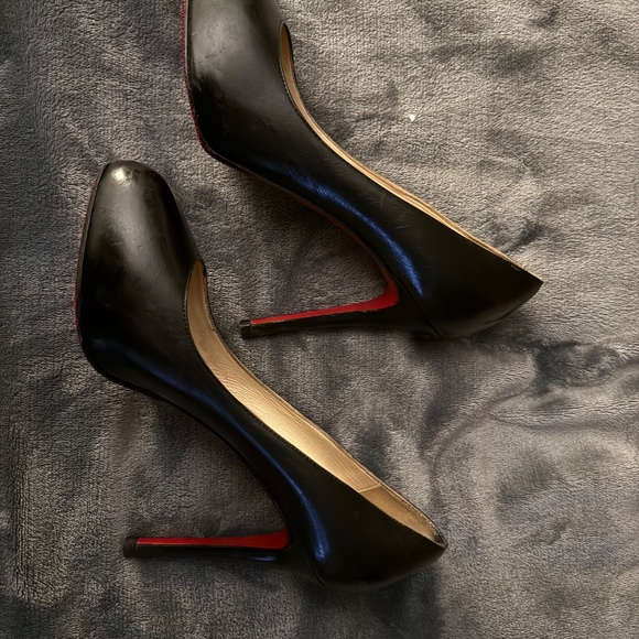 Christian Louboutin Black Leather Platform Pumps sz 38.5 - Picture 9 of 11
